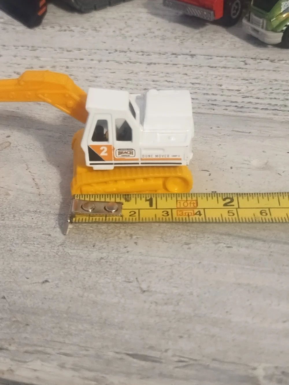 Lot 4 vehicles construction 3 matchbox diecast metal and plastic/1 maistoplstic